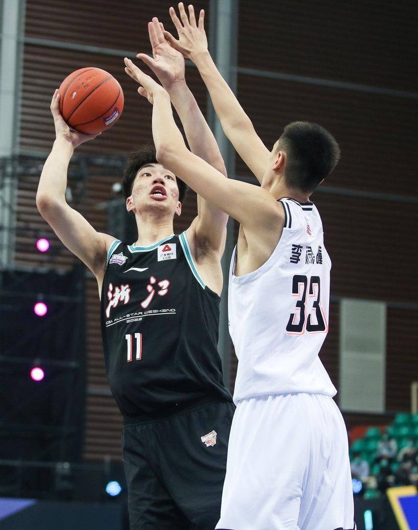 星空体育官方入口关于体操热身赛上演强强对话,塞外貔貅队翻盘河套灰熊队,战术调整见效;争冠格局再洗牌的信息