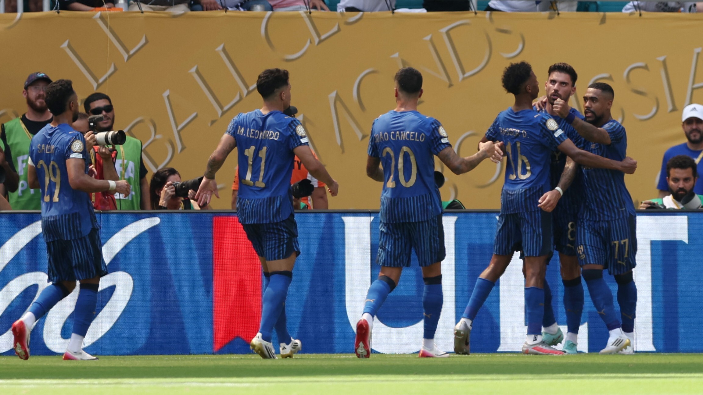 星空体育官方入口包含亚冠今晨走向成谜，印第安纳步行者回应争议，震撼外界，球队文化再被提及的词条